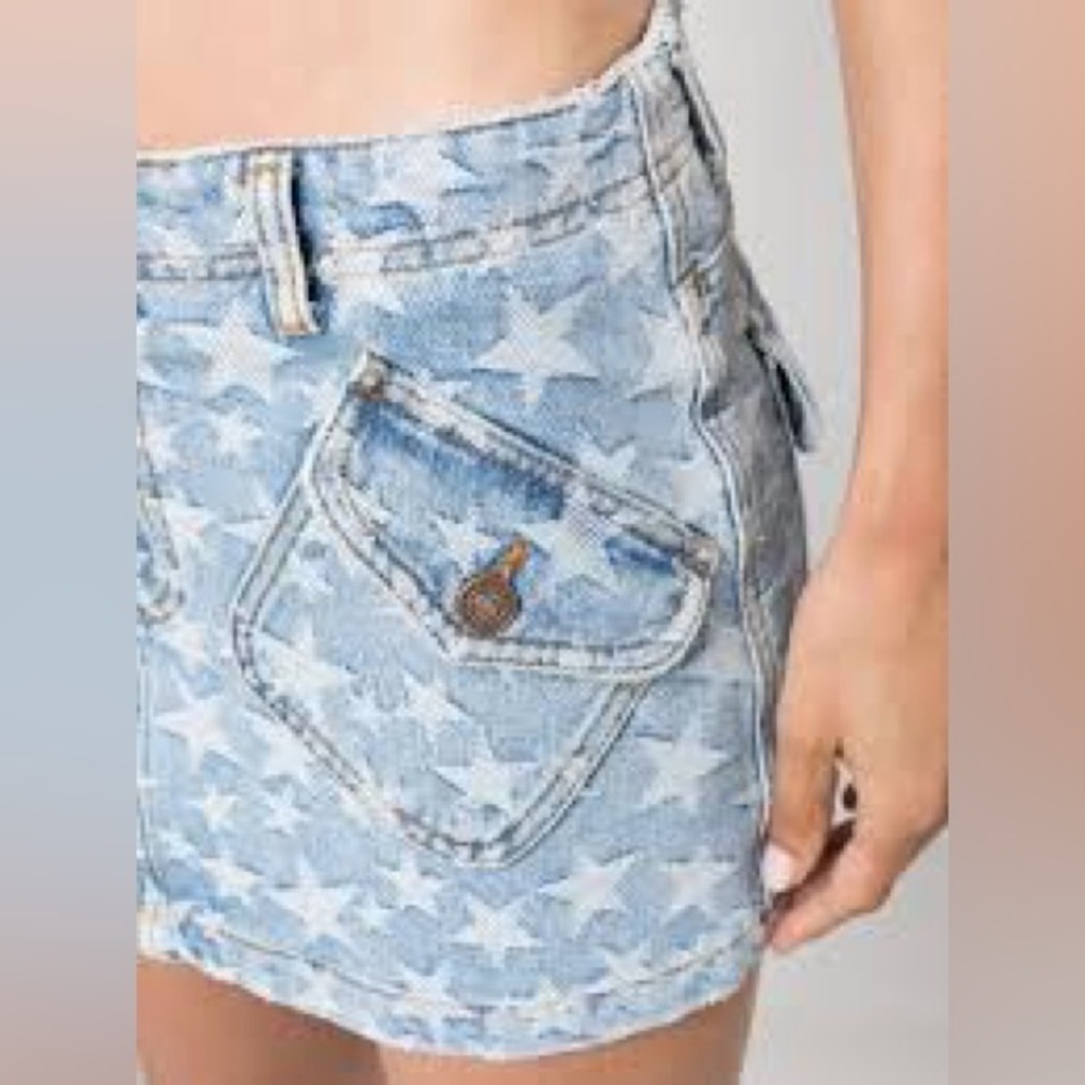 ERL Blue Jacquard Denim Miniskirt
Size Small - Picture 4 of 8